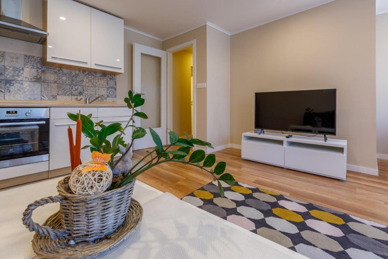 Apartment Edmond Selce Exterior foto